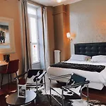 Royal Hotel