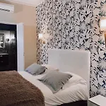 Royal Hotel