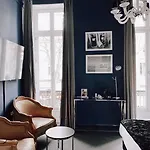 Royal Hotel