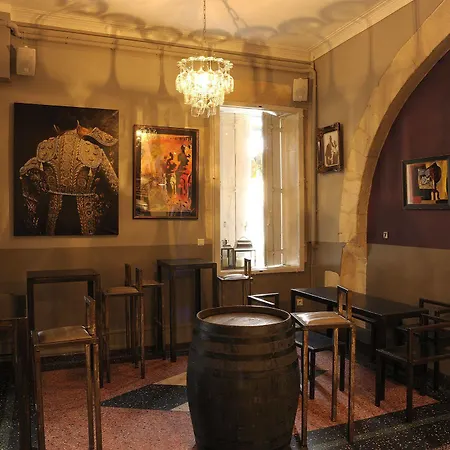 Royal Hotel
